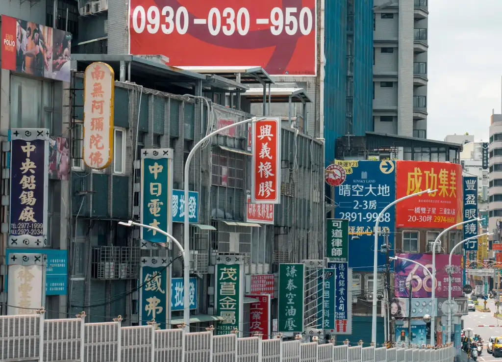 自粘卷材施工要点与常见渗漏问题解决方案