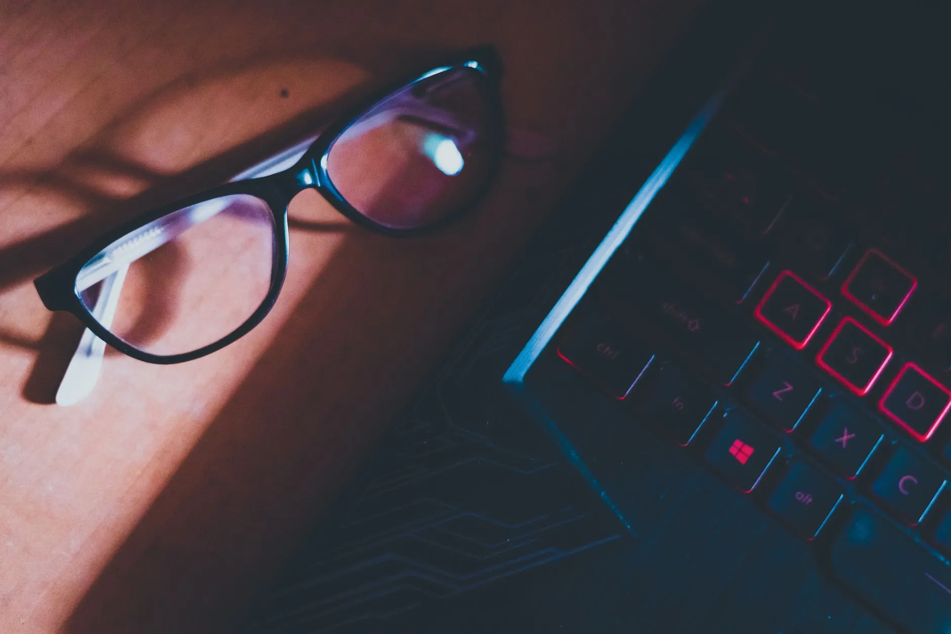 自粘防水卷材在屋面维修中的施工技术要点解析