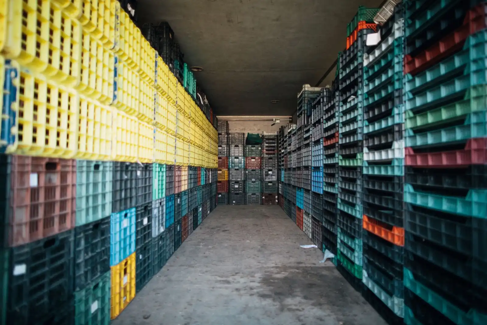 地下车库渗漏治理中自粘卷材与防水涂料的协同应用方案