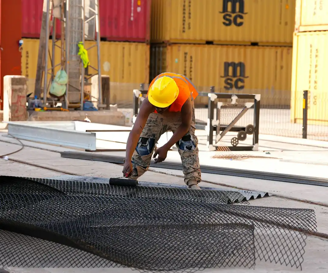 华中地区建筑工地SBS防水卷材施工工艺要点与常见质量问题分析